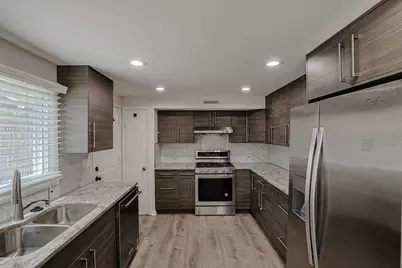 9249 Barberry Lane, Des Plaines, IL 60016 - Photo 10