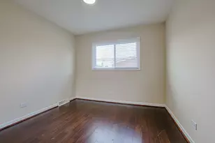 9249 Barberry Ln, Des Plaines, IL 60016 - Photo 18