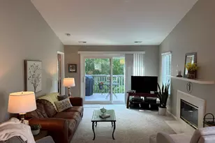 414 White Oak Ln, Barrington, IL 60010 - Photo 6