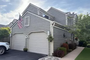 414 White Oak Ln, Barrington, IL 60010 - Photo 1