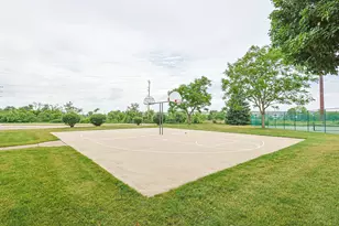 2425 Daybreak Ct, Elgin, IL 60123 - Photo 24