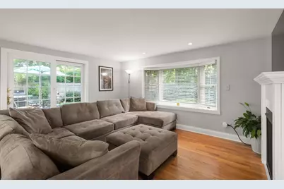 222 E Center Avenue, Lake Bluff, IL 60044 - Photo 14