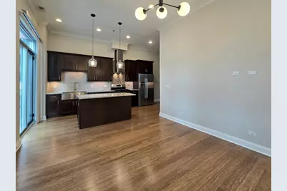 4 N Aberdeen Street #302, Chicago, IL 60607 - Photo 2