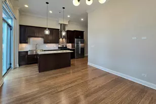 4 N Aberdeen St, Chicago, IL 60607 - Photo 2