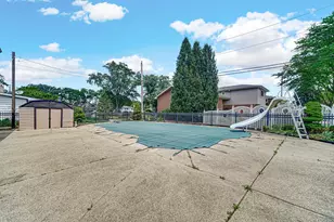 495 E Park Manor Ct, Elmhurst, IL 60126 - Photo 26