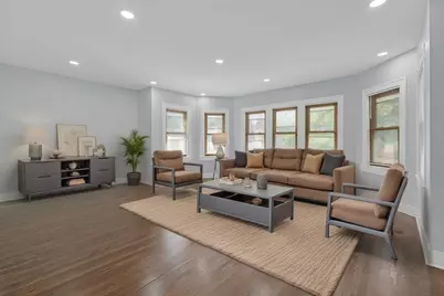 2539 W Morse Avenue, Chicago, IL 60645 - Photo 2