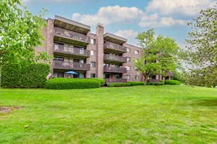 917 Vose Dr, Gurnee, IL 60031 - Photo 1