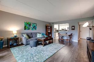 917 Vose Dr, Gurnee, IL 60031 - Photo 6