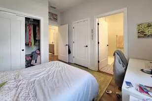 1348 W Roscoe St, Chicago, IL 60657 - Photo 12