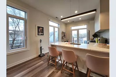 1348 W Roscoe Street #401, Chicago, IL 60657 - Photo 2