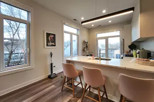 1348 W Roscoe St, Chicago, IL 60657 - Photo 2