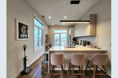 1348 W Roscoe Street #401, Chicago, IL 60657 - Photo 4