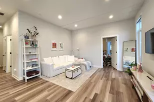 1348 W Roscoe St, Chicago, IL 60657 - Photo 8