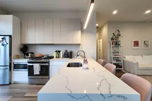 1348 W Roscoe St, Chicago, IL 60657 - Photo 6