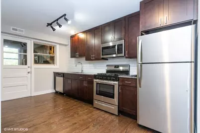 6515 N Seeley Avenue #2W, Chicago, IL 60645 - Photo 2