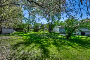 200 Hampdon Ct, Bolingbrook, IL 60440 - Photo 18