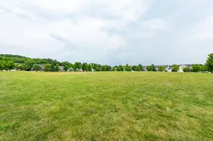 340 Kennedy Dr, Antioch, IL 60002 - Photo 38