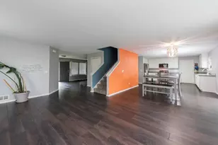 340 Kennedy Dr, Antioch, IL 60002 - Photo 8