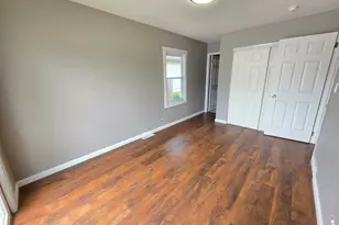 1408 Barberry Ln, Round Lake Beach, IL 60073 - Photo 10
