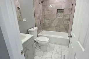 1408 Barberry Ln, Round Lake Beach, IL 60073 - Photo 8