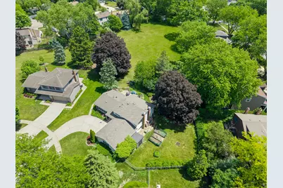 413 Catalpa Lane, Libertyville, IL 60048 - Photo 4