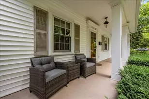 423 Pleasant Ave, Highland Park, IL 60035 - Photo 2