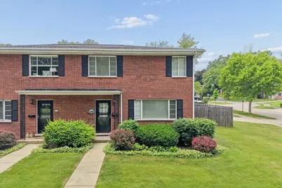 40 S Maywood Road #40, Lake Forest, IL 60045 - Photo 1