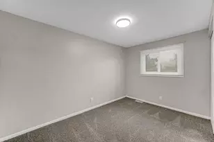 451 Yorkshire Sq, Bolingbrook, IL 60440 - Photo 14