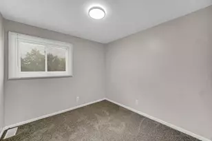 451 Yorkshire Sq, Bolingbrook, IL 60440 - Photo 14