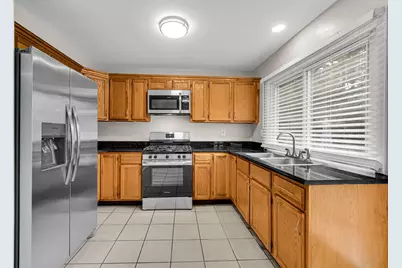 451 Yorkshire Square #451, Bolingbrook, IL 60440 - Photo 4