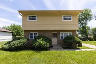 2714 Ashland Ct, Rockford, IL 61101 - Photo 1