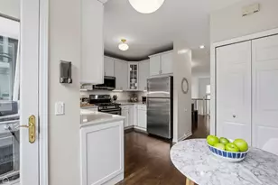 2740 N Wayne Ave, Chicago, IL 60614 - Photo 16