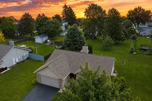 614 Moth St, Pecatonica, IL 61063 - Photo 4