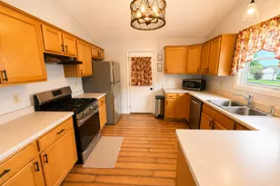 614 Moth St, Pecatonica, IL 61063 - Photo 10