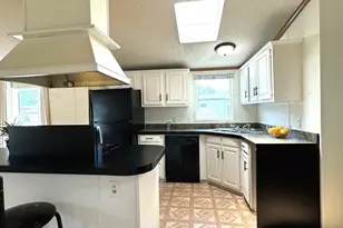 1028 NW Alma Cir, Round Lake, IL 60073 - Photo 20