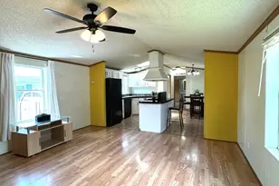 1028 NW Alma Cir, Round Lake, IL 60073 - Photo 8