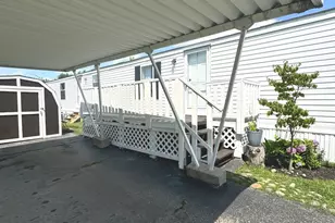 1028 NW Alma Cir, Round Lake, IL 60073 - Photo 2