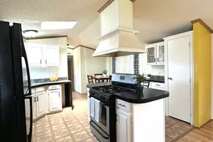 1028 NW Alma Cir, Round Lake, IL 60073 - Photo 22