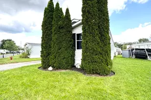1028 NW Alma Cir, Round Lake, IL 60073 - Photo 4