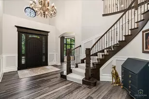 10N618 Manchester Ln, Elgin, IL 60124 - Photo 12