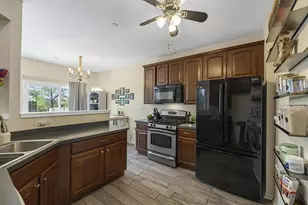 1513 Yellowstone Dr, Streamwood, IL 60107 - Photo 8