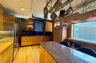 2329 W Farwell Ave, Chicago, IL 60645 - Photo 10