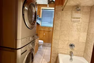 2329 W Farwell Ave, Chicago, IL 60645 - Photo 18