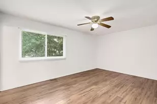290 Loveland Dr, Glendale Heights, IL 60139 - Photo 16