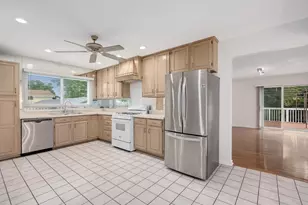 290 Loveland Dr, Glendale Heights, IL 60139 - Photo 8