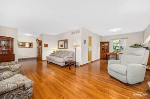441 Tupelo Ave, Naperville, IL 60540 - Photo 4