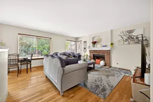 1675 Napa Dr, Gurnee, IL 60031 - Photo 8