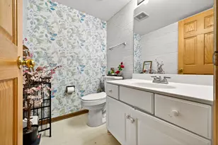 1675 Napa Dr, Gurnee, IL 60031 - Photo 12