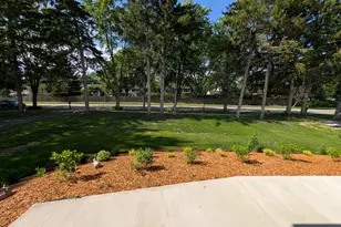 675 W Gilbert Rd, Palatine, IL 60067 - Photo 20