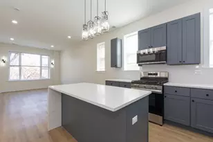2036 N Hoyne Ave, Chicago, IL 60647 - Photo 4